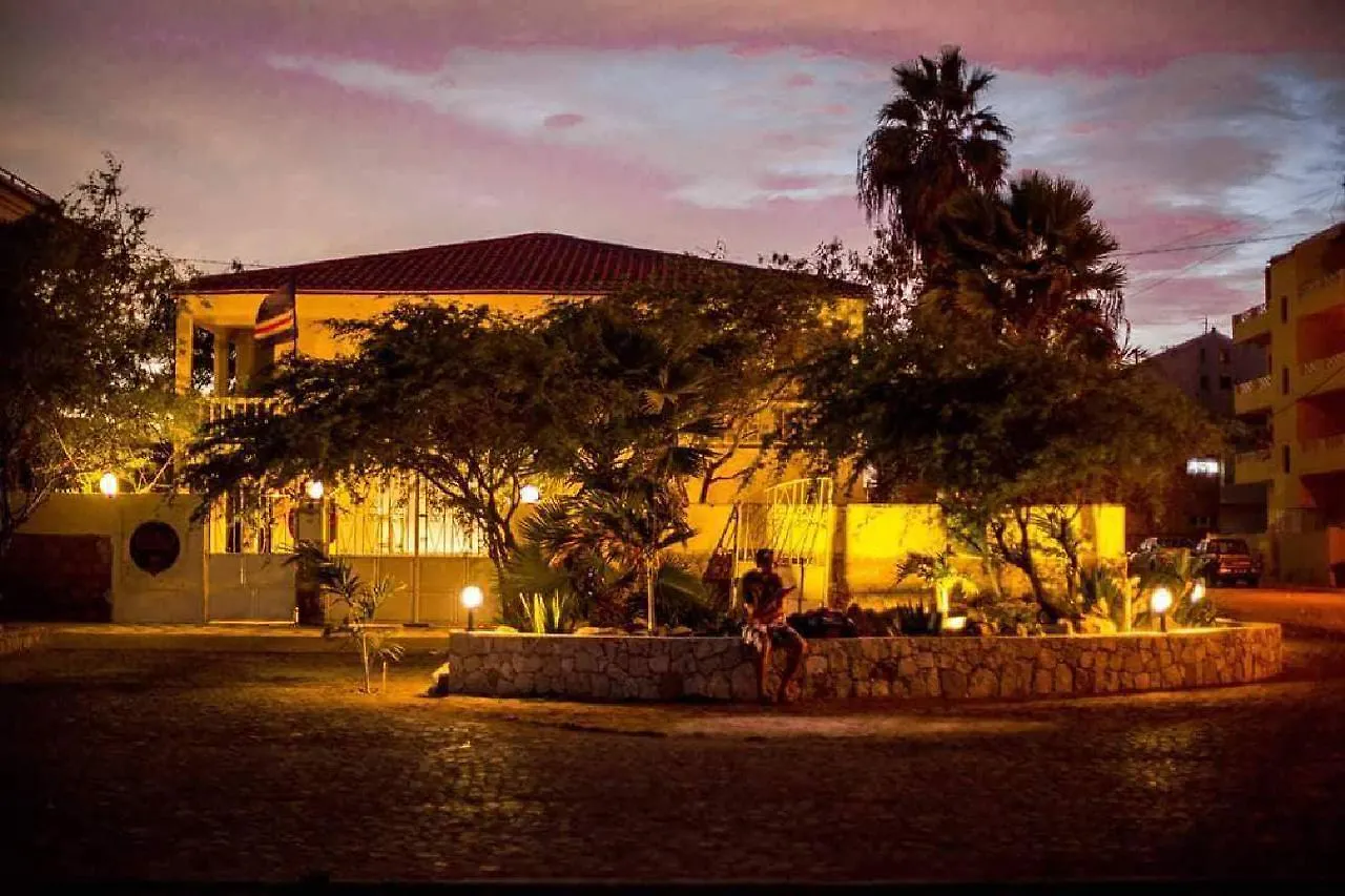 Surf House Hostel Santa Maria